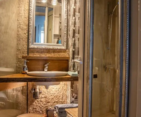 Art Luxury アパート